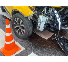 Водитель такси погиб в ДТП на северо-западе Москвы